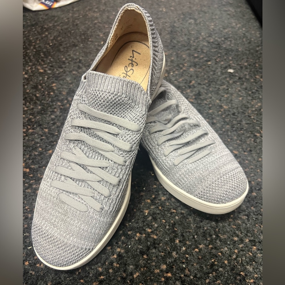 LifeStride Esme 2 Knit Slip On Sneakers, Women's Size 6 M, Gray EUC MSRP $90